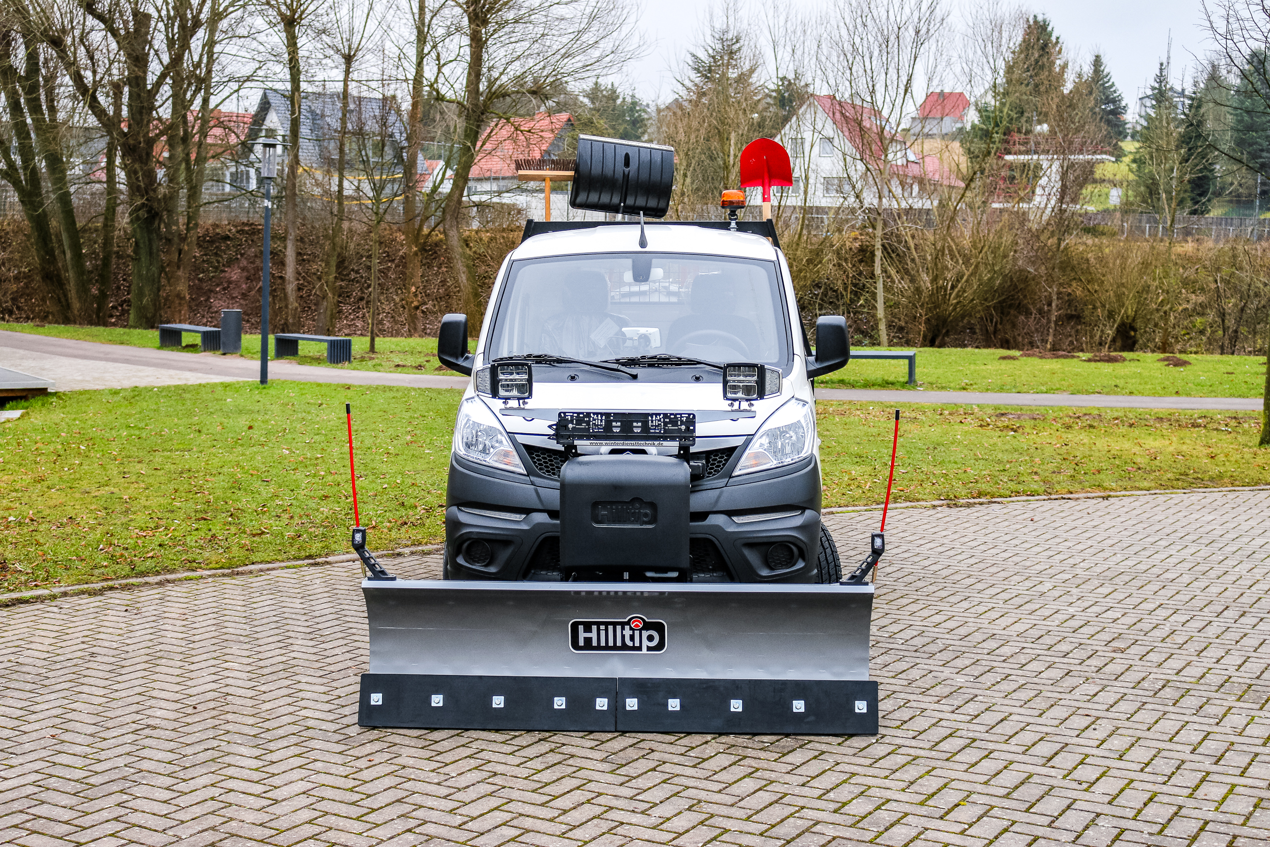piaggio-porter-np6-winterdienst-piaggio-winterdienstfahrzeug-hwntec-23 Schneepflüge kaufen Winterdienst Piaggio Porter: Hersteller, Handel, Vertrieb, Lieferant - HWNtec Schneepflüge